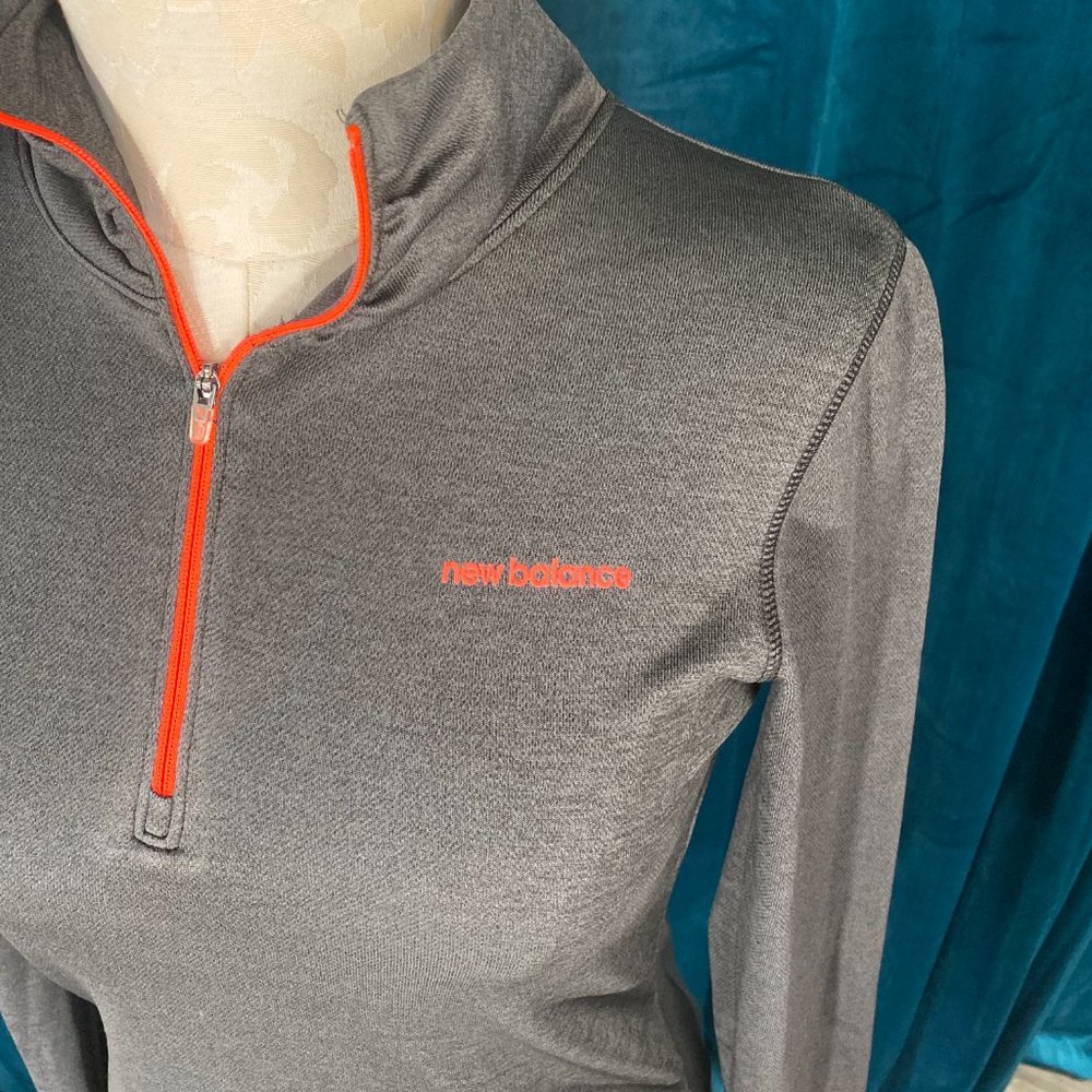 New Balance Lightning Dry 1/4 Zip Pullover Top - Picture 2 of 7